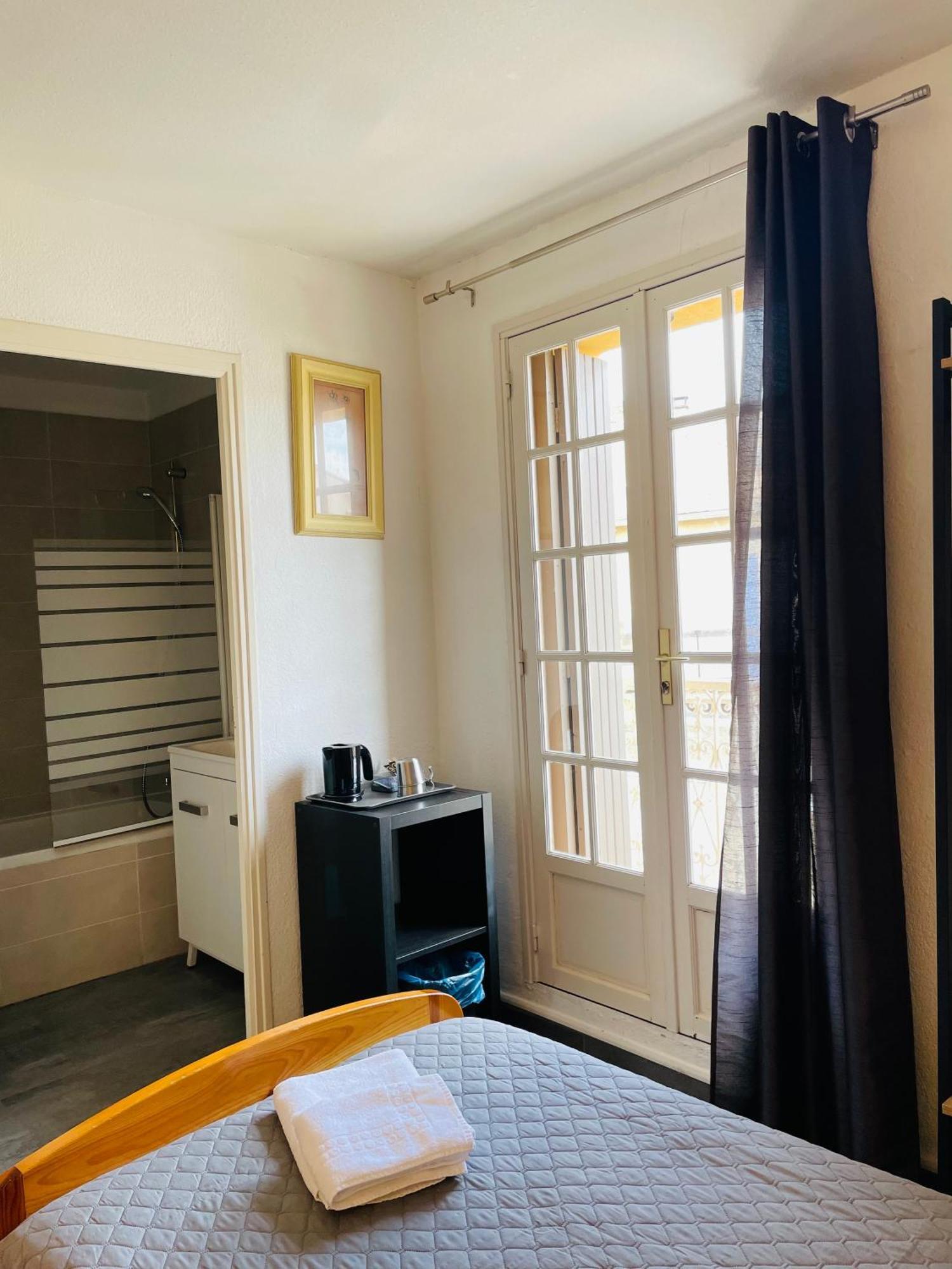 Hotel L'Escale เอก-มอร์ต ภายนอก รูปภาพ